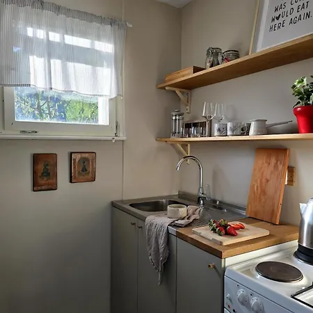 Cozy Nest Below The Mountains With An Amazing View Casa de Férias *